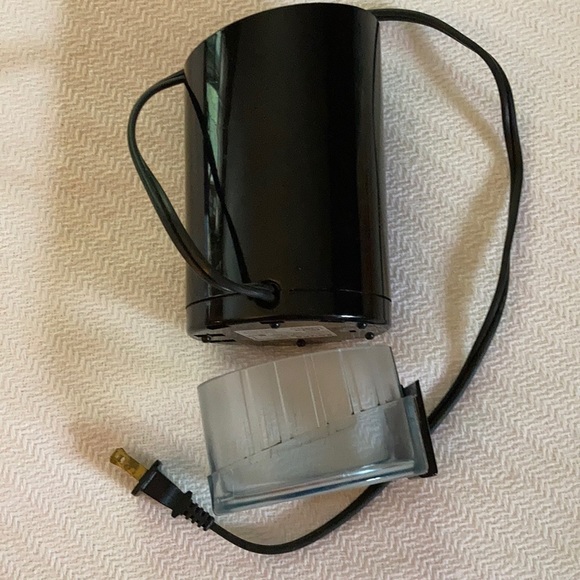 KRUPS COFFEE AND SPICES GRINDER PREOWNED - Picture 3 of 4